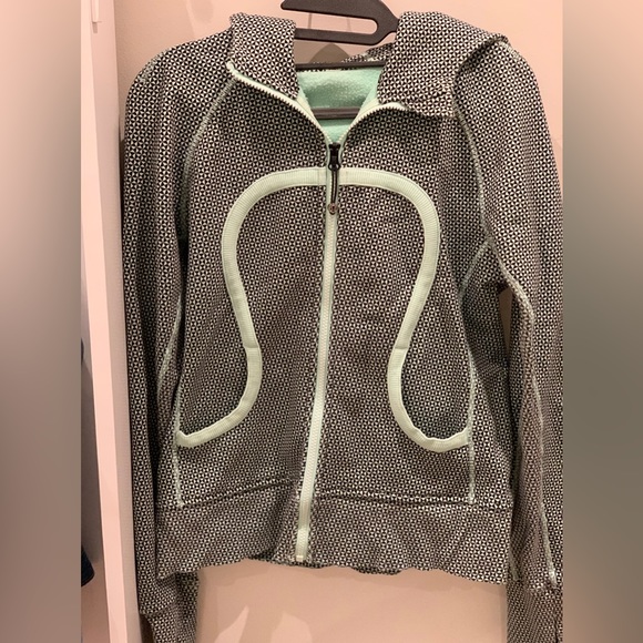 Lululemon Scuba Hoodie - Picture 1 of 2